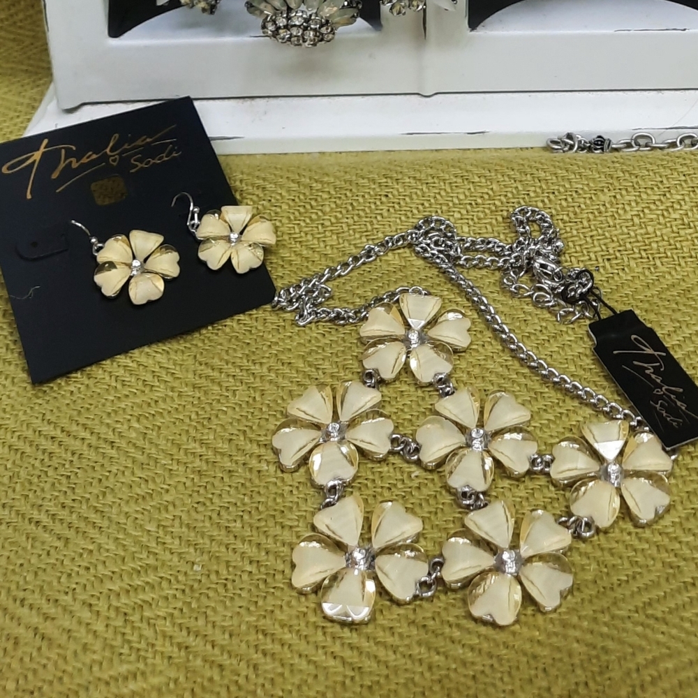 Thalia Sodi Cream Floral Bib Necklace and Earrings Set NEW